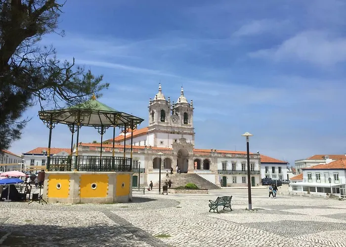 Silver Breezes Daire Nazaré